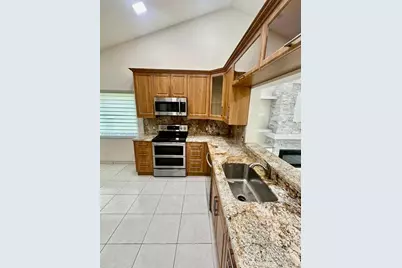 16328 NW 11th St, Pembroke Pines, FL 33028 - Photo 19