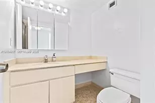 2500 Parkview Dr, Hallandale Beach, FL 33009 - Photo 7
