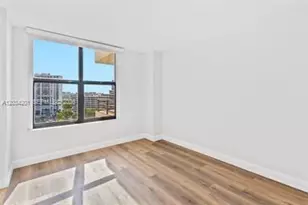 2500 Parkview Dr, Hallandale Beach, FL 33009 - Photo 9