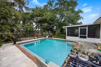 8771 SW 200th Ter, Cutler Bay, FL 33189 - Photo 3
