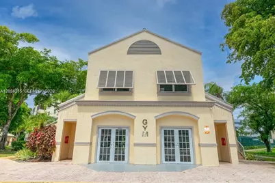 8323 Lake Dr #504, Doral, FL 33166 - Photo 15