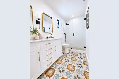 19001 NW 79th Ct, Hialeah, FL 33015 - Photo 15