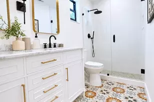 19001 NW 79th Ct, Hialeah, FL 33015 - Photo 15