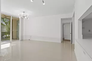 9805 NW 52nd St, Doral, FL 33178 - Photo 5