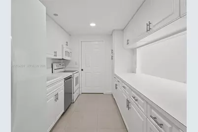 9805 NW 52nd St #207, Doral, FL 33178 - Photo 9