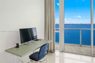 665 NE 25th St, Miami, FL 33137 - Photo 17