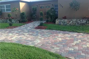 1324 Washington St, Hollywood, FL 33019 - Photo 1