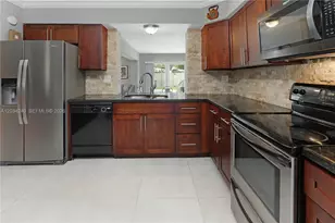 1324 Washington St, Hollywood, FL 33019 - Photo 5