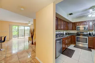 7661 NW 38th Ct, Sunrise, FL 33351 - Photo 7