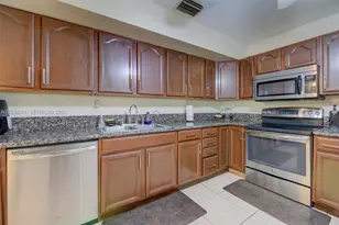 7661 NW 38th Ct, Sunrise, FL 33351 - Photo 11