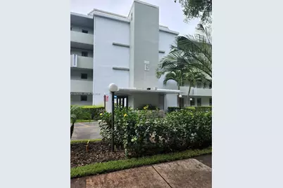 1351 NE 191st St #E415, Miami, FL 33179 - Photo 3