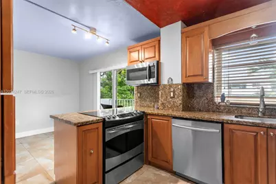 1820 James Ave #2F, Miami Beach, FL 33139 - Photo 7