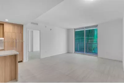 77 SE 5 Th St #PH03, Miami, FL 33131 - Photo 5