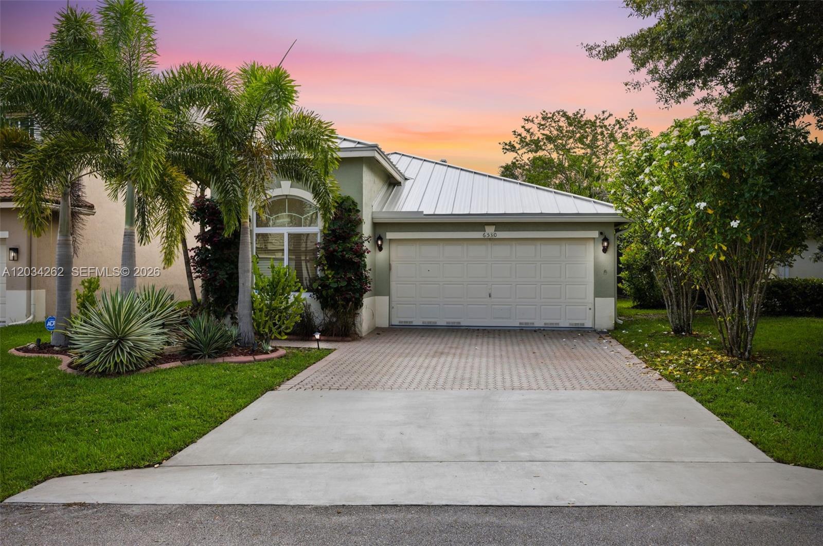 6530 Sandpiper Dr main architectural view