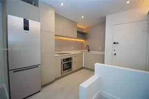 2899 Collins Ave, Miami Beach, FL 33140 - Photo 5