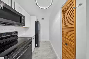 8540 SW 212th St, Cutler Bay, FL 33189 - Photo 9