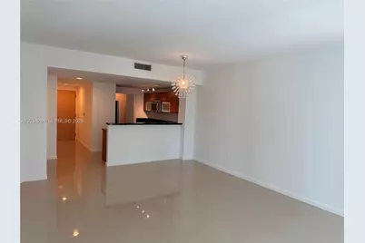 253 NE 2nd St #1006, Miami, FL 33132 - Photo 5