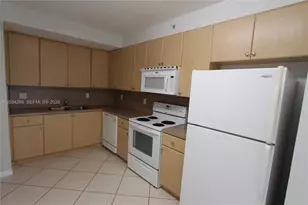 22931 SW 88th Pl, Cutler Bay, FL 33190 - Photo 3
