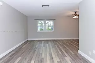 298 SW 6th St, Boca Raton, FL 33432 - Photo 15
