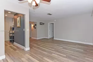 298 SW 6th St, Boca Raton, FL 33432 - Photo 19