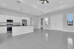4210 58th Ave NE, Naples, FL 34120 - Photo 5