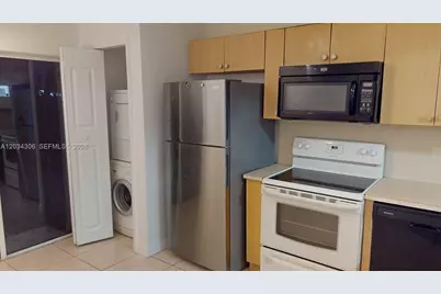 2921 SE 13th Rd #104-39, Homestead, FL 33035 - Photo 11