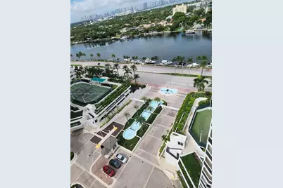 4779 Collins Ave #1804, Miami Beach, FL 33140 - Photo 9