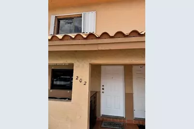 7800 W 29th Way #202, Hialeah, FL 33018 - Photo 1