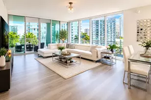 90 SW 3rd St, Miami, FL 33130 - Photo 1