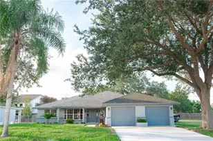 401 SW Ridgecrest Dr, Port Saint Lucie, FL 34953 - Photo 1