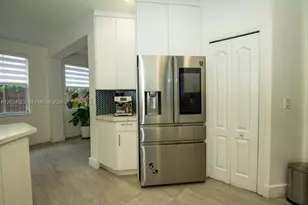8526 NW 110 Pl, Doral, FL 33178 - Photo 7