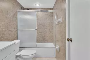210 NW 87th Ave, Miami, FL 33172 - Photo 39