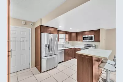 210 NW 87th Ave #L206, Miami, FL 33172 - Photo 13