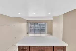 210 NW 87th Ave, Miami, FL 33172 - Photo 17