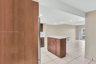 210 NW 87th Ave, Miami, FL 33172 - Photo 9