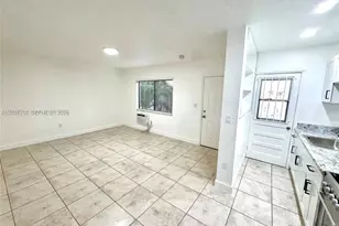 550 SW 10th St, Miami, FL 33130 - Photo 5