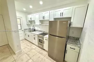 550 SW 10th St, Miami, FL 33130 - Photo 3
