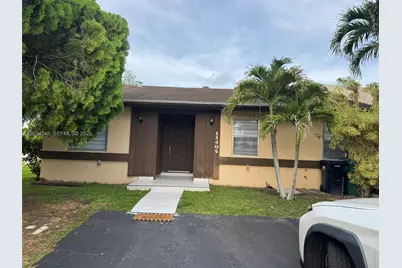 11405 SW 122nd Ct, Miami, FL 33186 - Photo 1