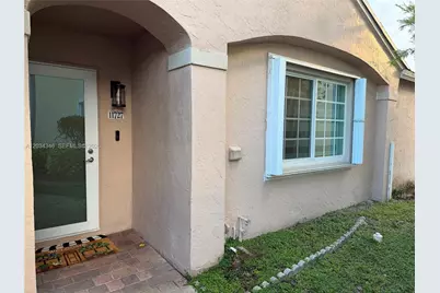 11727 NW 12th St, Pembroke Pines, FL 33026 - Photo 3