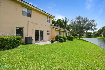 8964 NW 53rd Ct, Sunrise, FL 33351 - Photo 15