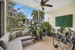 10720 NW 66th St, Doral, FL 33178 - Photo 21