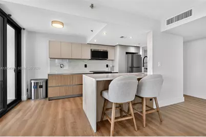 2555 Collins Ave #1812, Miami Beach, FL 33140 - Photo 7