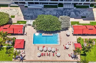 2555 Collins Ave, Miami Beach, FL 33140 - Photo 31