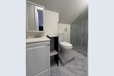 274 E 9th St #4, Hialeah, FL 33010 - Photo 11