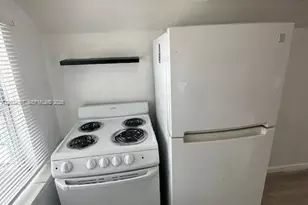 274 E 9th St, Hialeah, FL 33010 - Photo 7