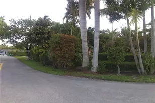 5300 SW 103rd Pl, Miami, FL 33165 - Photo 11