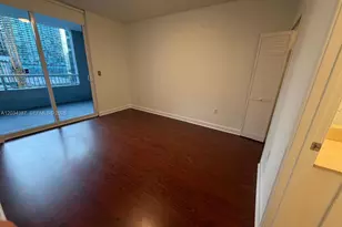 170 SE 14th St, Miami, FL 33131 - Photo 5