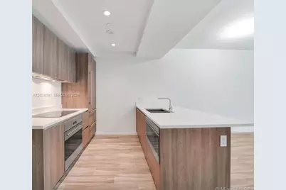 801 S Miami Ave #1807, Miami, FL 33130 - Photo 3