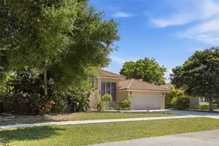 9612 N Carousel Cir N, Boca Raton, FL 33434 - Photo 3