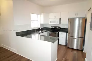 1423 Avon Ln, North Lauderdale, FL 33068 - Photo 5